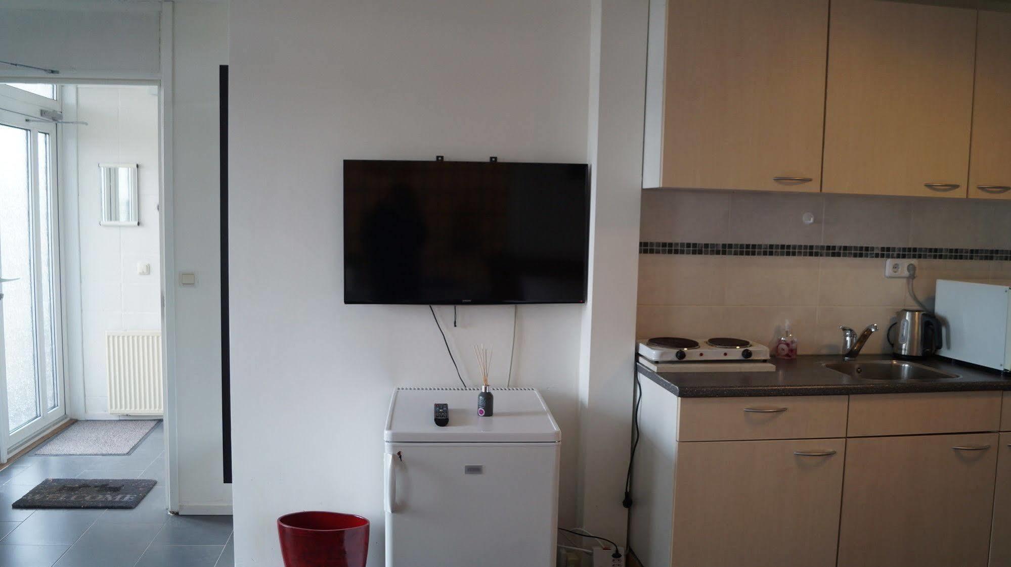 Budget Hotel De Witte Hoeck Amsterdam Wormerveer Dış mekan fotoğraf